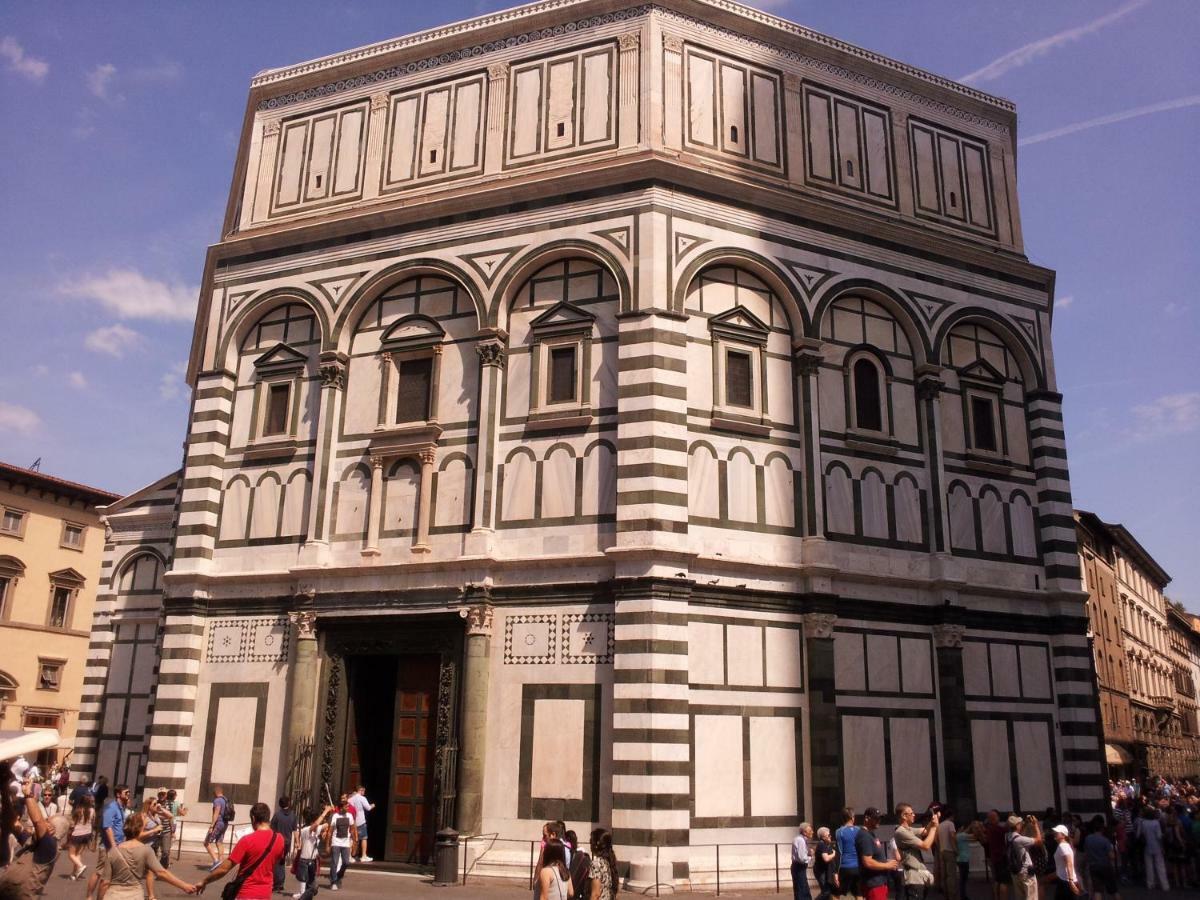 Appartamento Duomo ฟลอเรนซ์ ภายนอก รูปภาพ